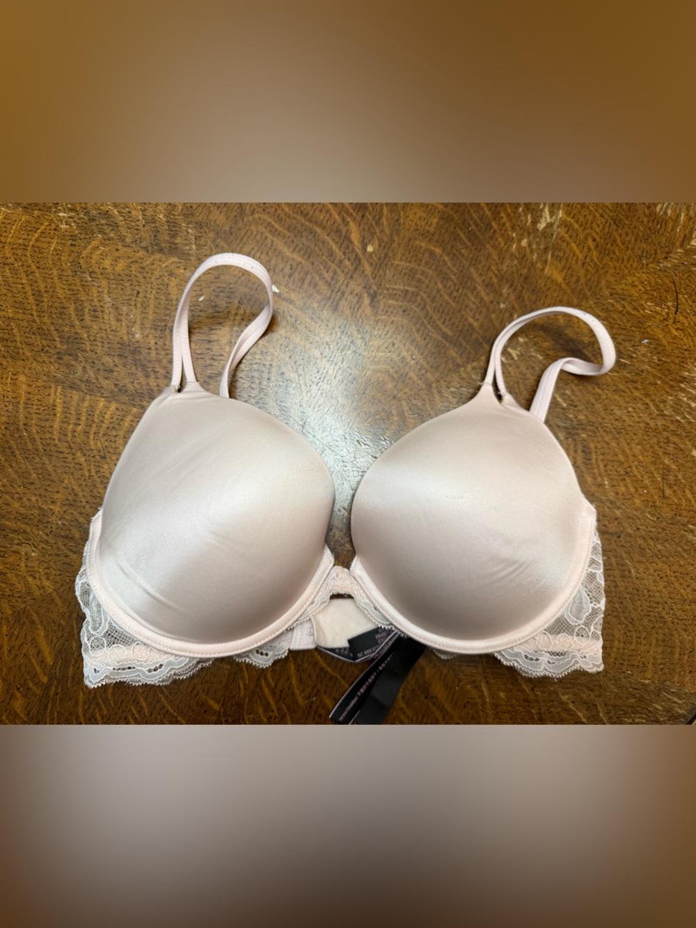 Victoria's Secret 2 Pushup Bras